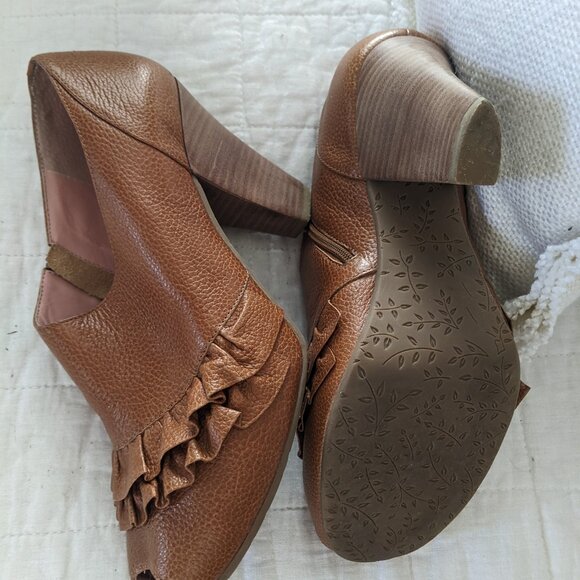 Miss Albright from Anthropologie Caramel Textured Leather Ruffle Peep Toe Heels - Picture 3 of 4